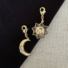 Charger l'image dans la galerie, The Altar Charm Collection - Celestial Charms