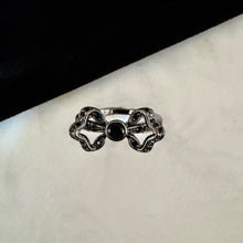 Charger l'image dans la galerie, Gothic Bow Ring