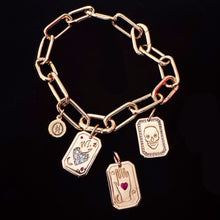 Cargar imagen en el visor de la galería, The Linked V Day Charm Bracelet