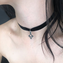 이미지를 갤러리 뷰어에 로드 , Victorian Urn Mourning Choker