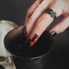 이미지를 갤러리 뷰어에 로드 , The Vampire Moon Ring