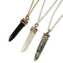 Load image into Gallery viewer, Cornicello Necklace - Labradorite