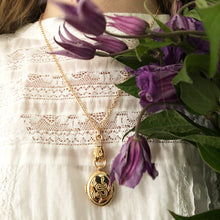 Load image into Gallery viewer, Victorian Locket - Gold