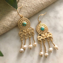 Load image into Gallery viewer, Roman Earrings