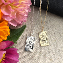 Cargar imagen en el visor de la galería, The Star Tarot charm with chain- Silver