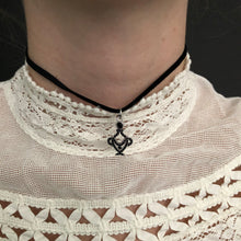 이미지를 갤러리 뷰어에 로드 , Victorian Urn Mourning Choker
