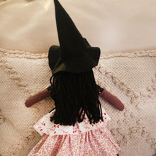이미지를 갤러리 뷰어에 로드 , Love Witch