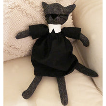 Cargar imagen en el visor de la galería, The Salem Cat Doll