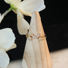 Cargar imagen en el visor de la galería, Anillo de luna apilable