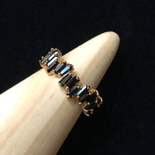 Cargar imagen en el visor de la galería, Dark Halo Ring