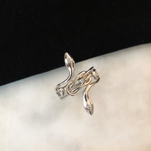 Load image into Gallery viewer, Silver Snake Ring