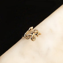 Load image into Gallery viewer, Medusa Snake Ring