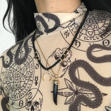 이미지를 갤러리 뷰어에 로드 , Obsidian Cornicello Pendant Necklace
