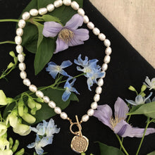 Load image into Gallery viewer, Templar Pearl Necklace