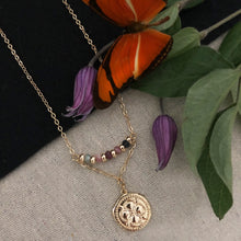이미지를 갤러리 뷰어에 로드 , The Tudor Rose Necklace