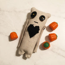 이미지를 갤러리 뷰어에 로드 , Halloween Care Package