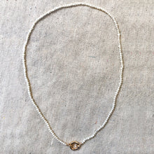 Cargar imagen en el visor de la galería, The Mini Pearl Necklace

