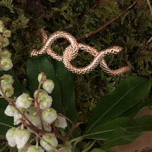 이미지를 갤러리 뷰어에 로드 , Snake Cuff Bracelet - Gold
