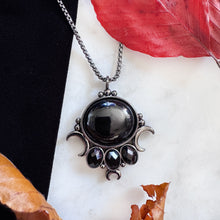 이미지를 갤러리 뷰어에 로드 , The Priestess Necklace - Obsidian
