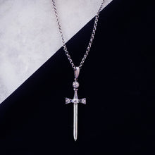 Cargar imagen en el visor de la galería, The Sword Necklace - Silver
