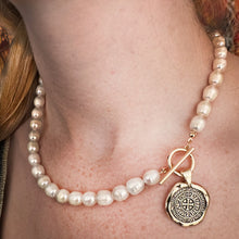 Load image into Gallery viewer, Templar Pearl Necklace
