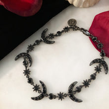 Cargar imagen en el visor de la galería, The Vampire Moon Bracelet
