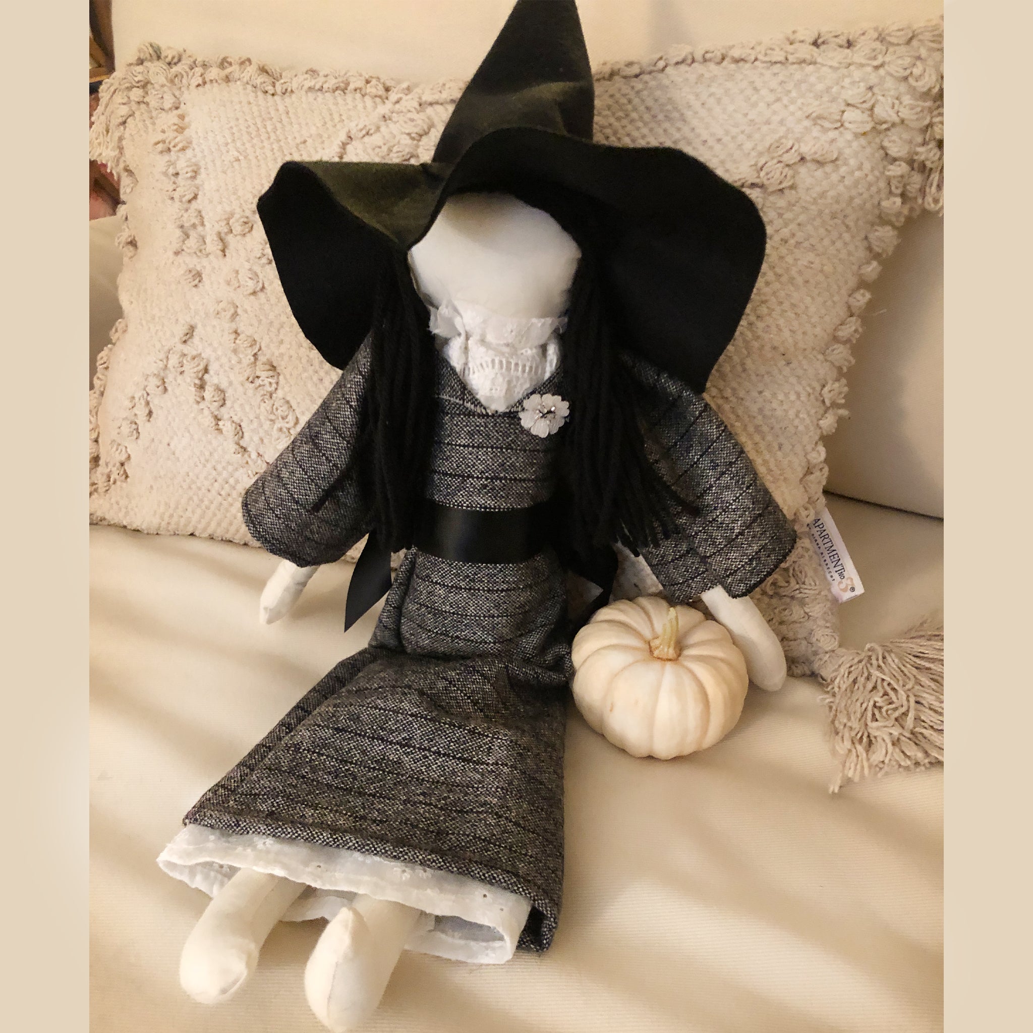 VictorianWitch_2048x.jpg?v=