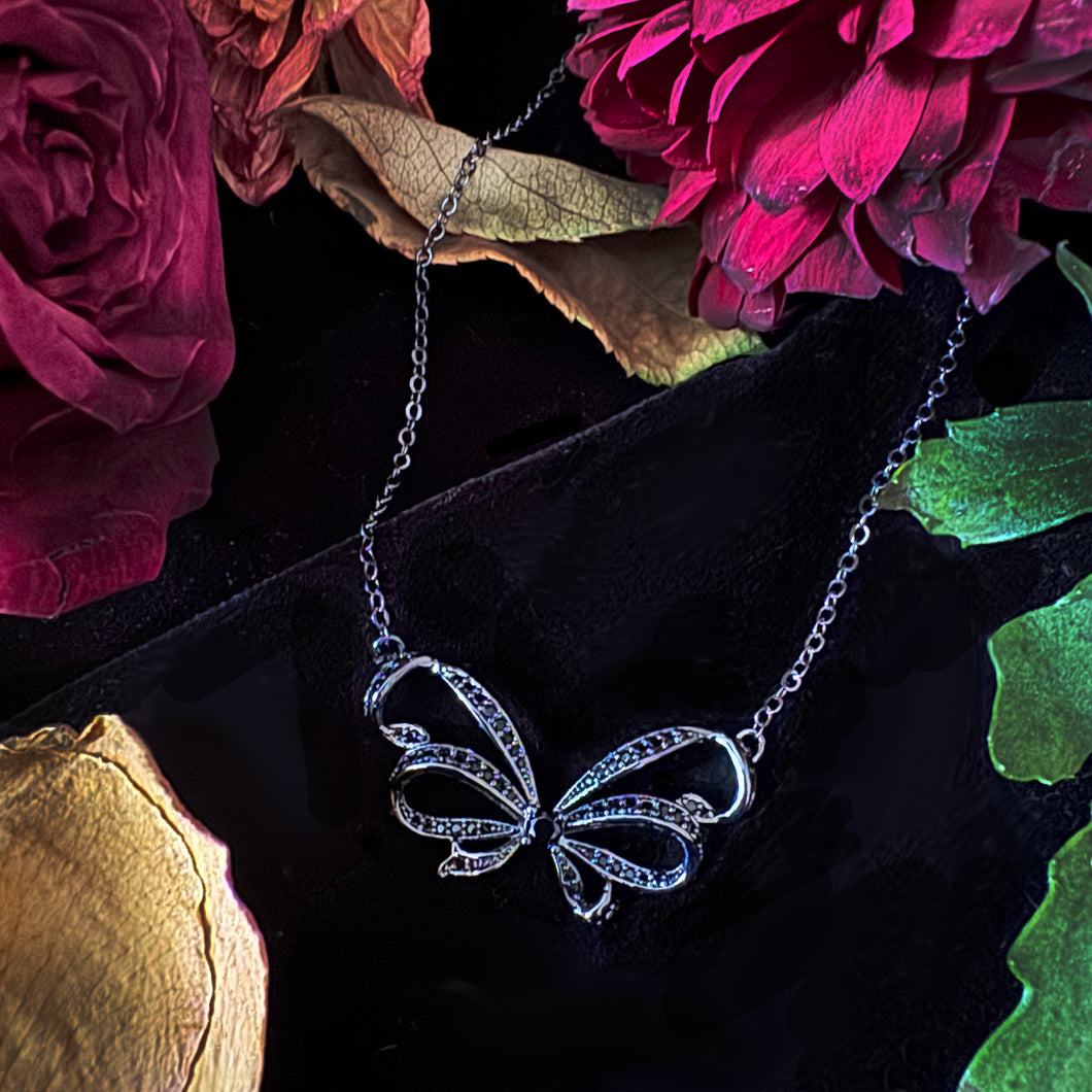 The Gothic Bow Necklace