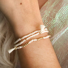 Cargar imagen en el visor de la galería, Mermaid Mini Pearl Stretch Bracelets
