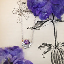 Cargar imagen en el visor de la galería, The Enchanted Necklace - Silver
