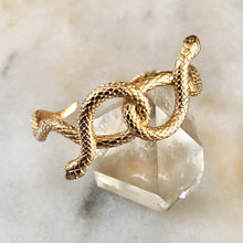 이미지를 갤러리 뷰어에 로드 , Snake Cuff Bracelet - Gold
