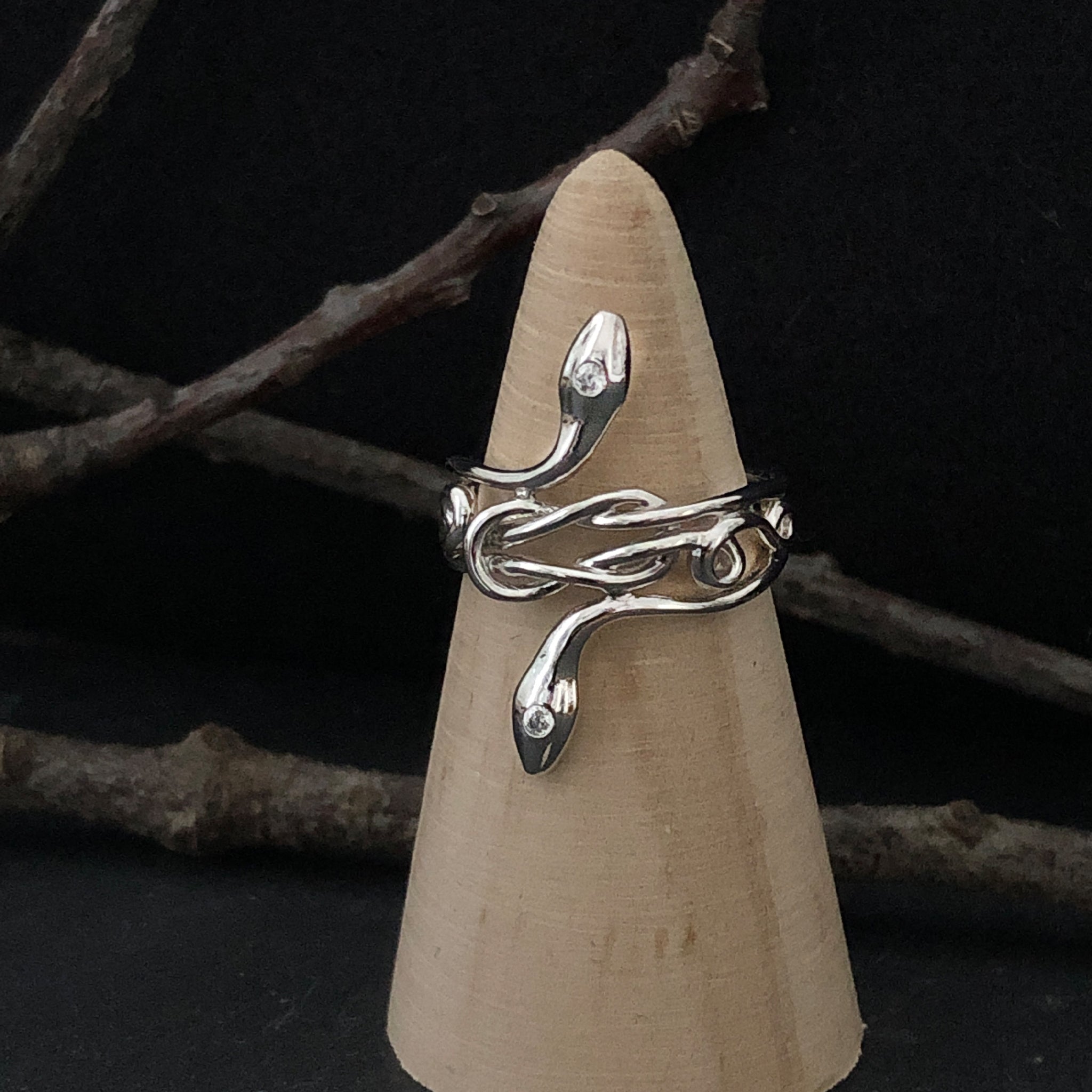 Roman Snake Ring – Mementomoridesignsnyc