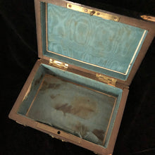 Cargar imagen en el visor de la galería, Antique French Jewelry Box
