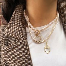 Load image into Gallery viewer, Templar Pearl Necklace
