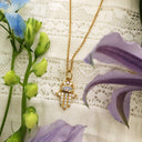 Hamsa Charm en una cadena de 16 "