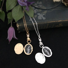Load image into Gallery viewer, Victorian Locket - Gold
