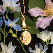 Load image into Gallery viewer, Victorian Locket - Gold
